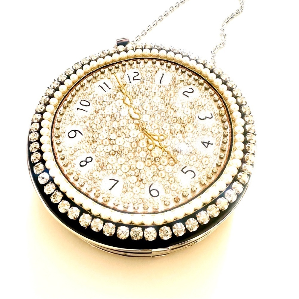 Alexander McQueen Embellished Clock Clutch w/ Chain Immaculate & with Box - Picture 14 of 15